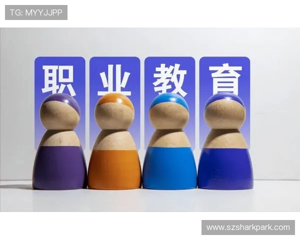 职业俱乐部球员退役后的职业转型路径